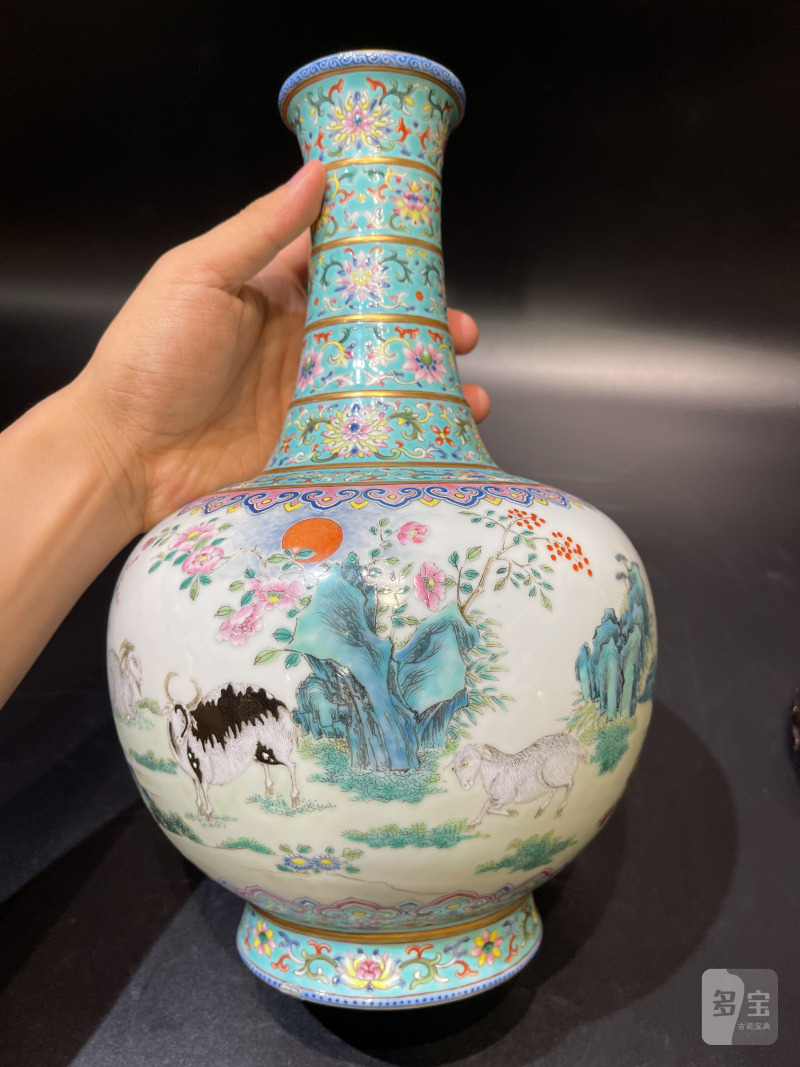 清嘉庆 翡翠地洋彩三羊开泰尊 - 图8